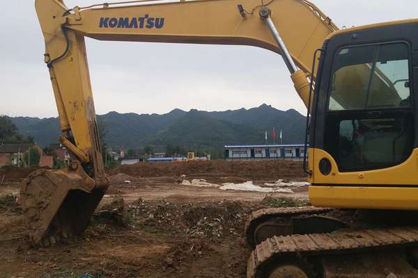 陕西出售转让二手6061小时2012年小松PC220挖掘机