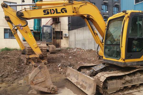陕西出售转让二手4100小时2012年临工LG685挖掘机