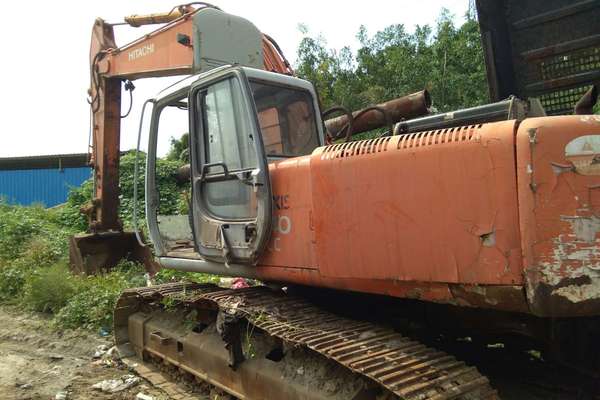 山西出售转让二手15000小时2003年日立EX230K挖掘机