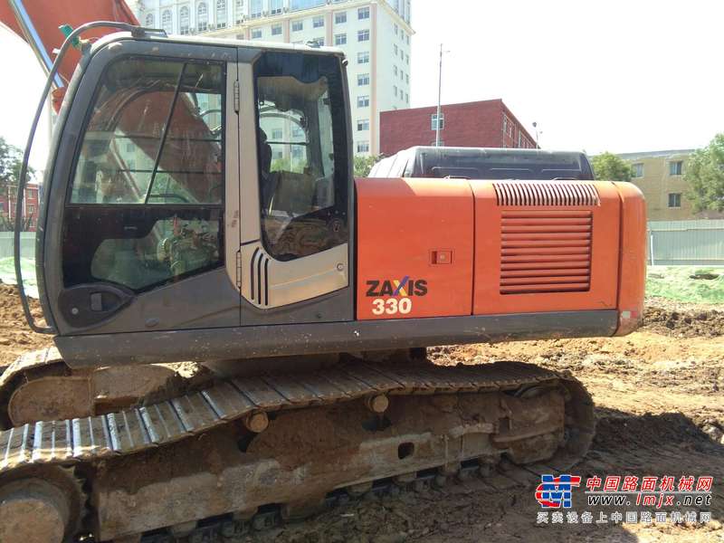 山西出售转让二手8000小时2010年日立ZX240挖掘机