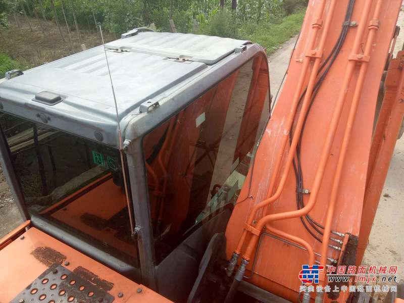 辽宁出售转让二手11000小时2009年日立ZX240挖掘机