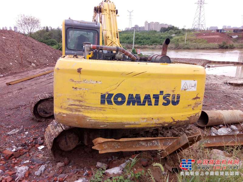 安徽出售转让二手8532小时2011年海斗HW240挖掘机