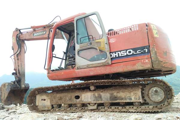 陕西出售转让二手6000小时2008年斗山DH150挖掘机