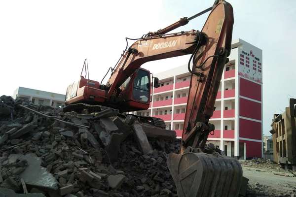 陕西出售转让二手5000小时2010年斗山DH220LC挖掘机