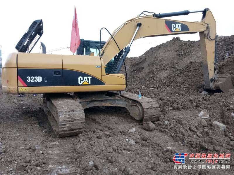 辽宁出售转让二手6000小时2012年卡特彼勒323D挖掘机