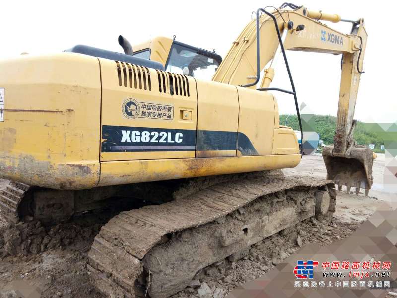 安徽出售转让二手9086小时2011年厦工XG822LC挖掘机