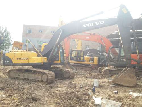 陕西出售转让二手5600小时2011年沃尔沃EC240B挖掘机