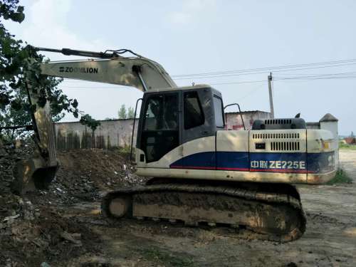 安徽出售转让二手5300小时2011年中联重科ZE205E挖掘机
