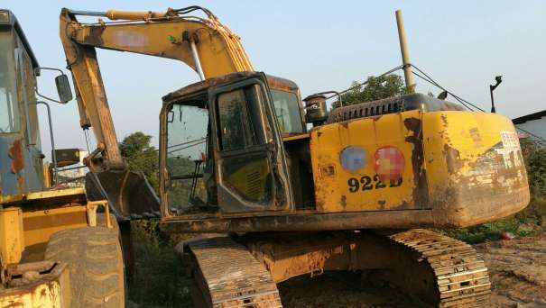 江西出售转让二手9000小时2011年山重建机JCM922D挖掘机