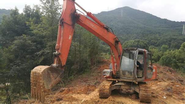 江西出售转让二手12000小时2010年日立ZX120挖掘机
