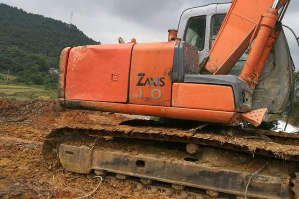 江西出售转让二手12000小时2010年日立ZX120挖掘机