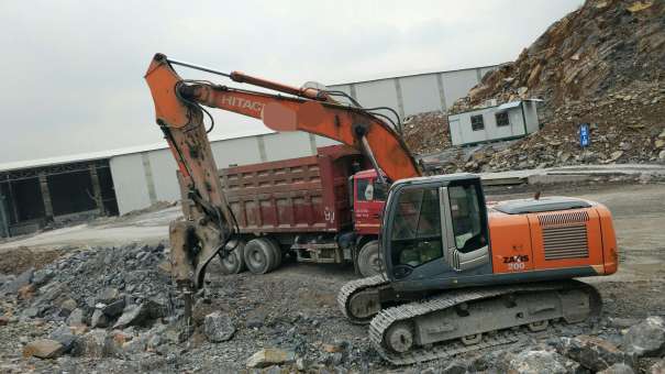 安徽出售转让二手9800小时2011年日立ZX200挖掘机