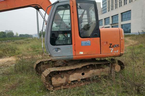安徽出售转让二手5600小时2012年日立ZX70挖掘机