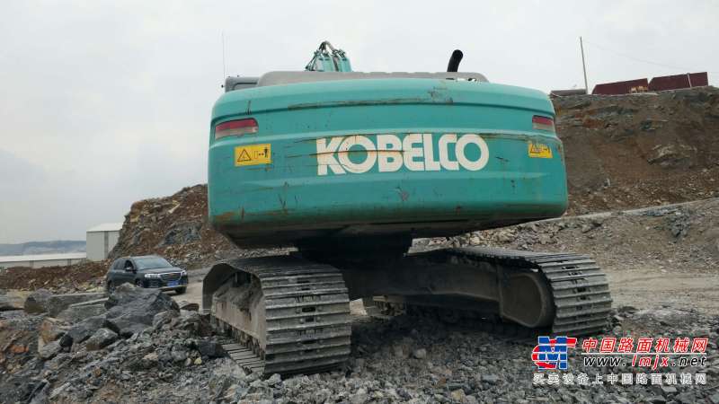 安徽出售转让二手7500小时2014年神钢SK200挖掘机