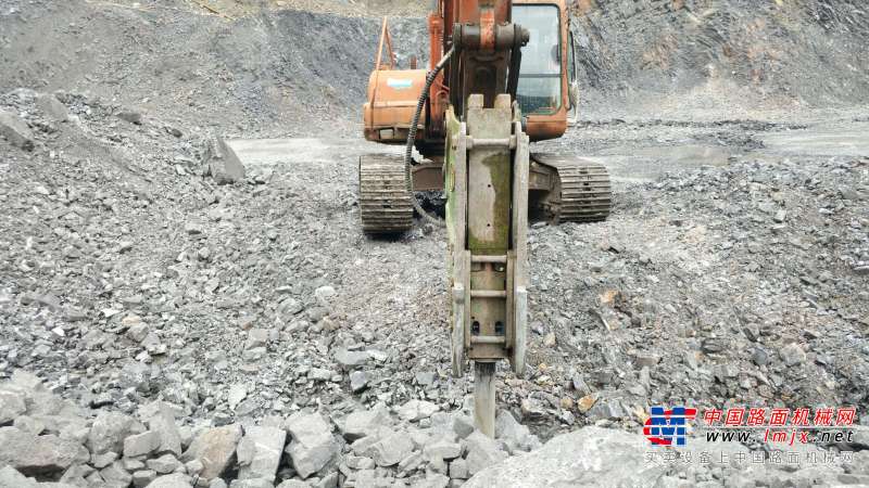 安徽出售转让二手6500小时2010年斗山DH220挖掘机