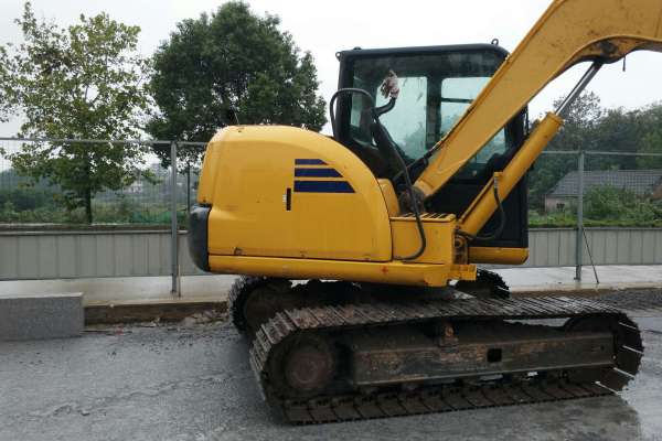 安徽出售转让二手4500小时2013年小松PC70挖掘机