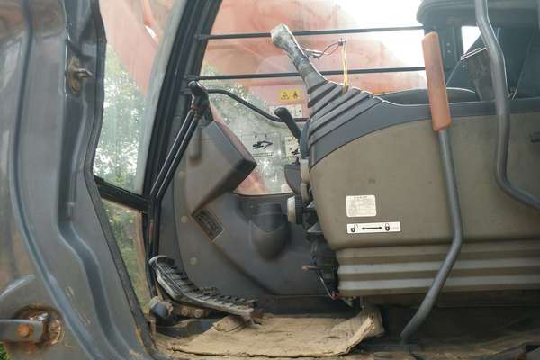 安徽出售转让二手8000小时2012年日立ZX360H挖掘机