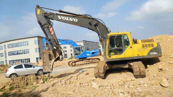 安徽出售转让二手15000小时2006年沃尔沃EC210BLC挖掘机