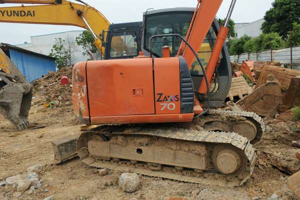 安徽出售转让二手3500小时2013年日立ZX70挖掘机