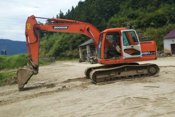 安徽出售转让二手13000小时2008年斗山DH150LC挖掘机