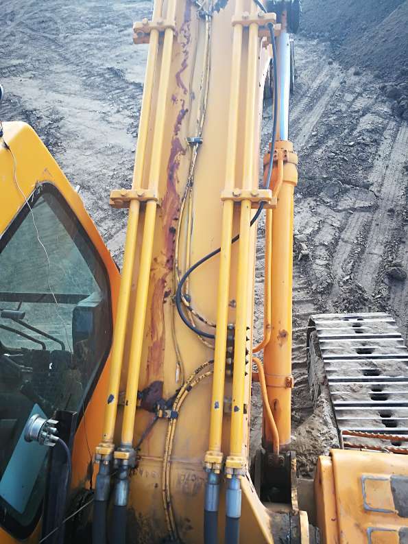 吉林出售转让二手13000小时2007年现代R225LC挖掘机