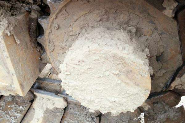 黑龙江出售转让二手1000小时2013年卡特重工CT80挖掘机