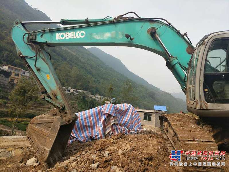 贵州出售转让二手17684小时2008年神钢SK250LC挖掘机