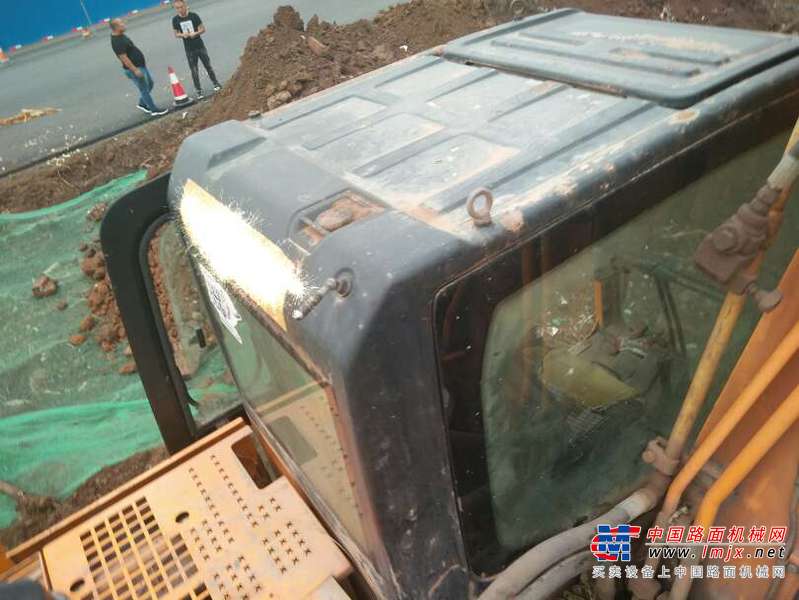 山东出售转让二手12000小时2010年龙工LG6225挖掘机