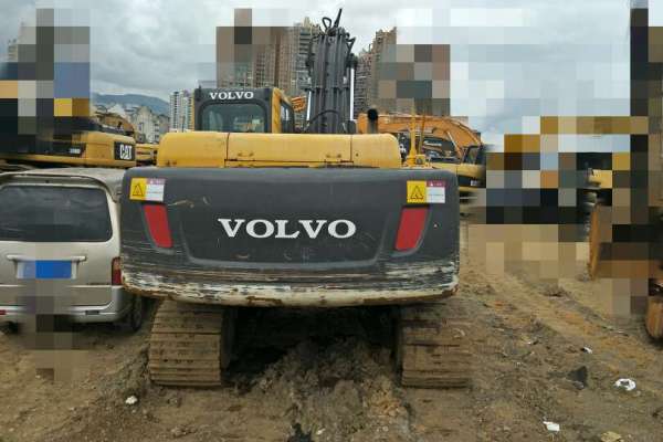 贵州出售转让二手8500小时2010年沃尔沃EC210B挖掘机