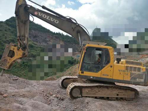 贵州出售转让二手7600小时2011年沃尔沃EC210B挖掘机