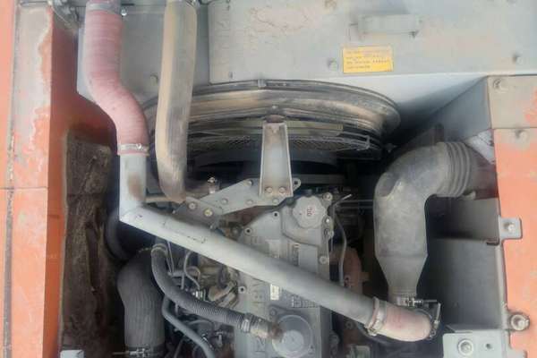 山西出售转让二手8300小时2010年日立ZX240挖掘机