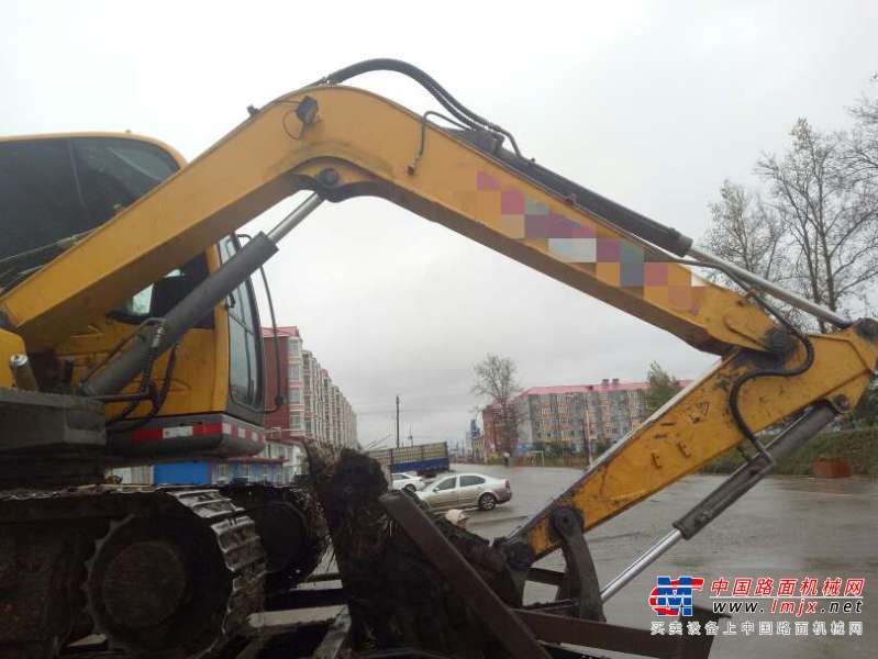 黑龙江出售转让二手4000小时2013年徐工XE80D挖掘机