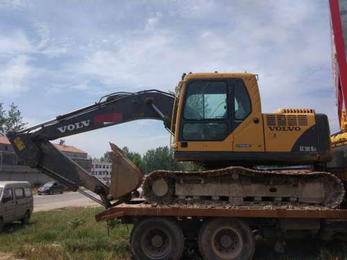 山东出售转让二手4500小时2011年沃尔沃EC140BLC挖掘机