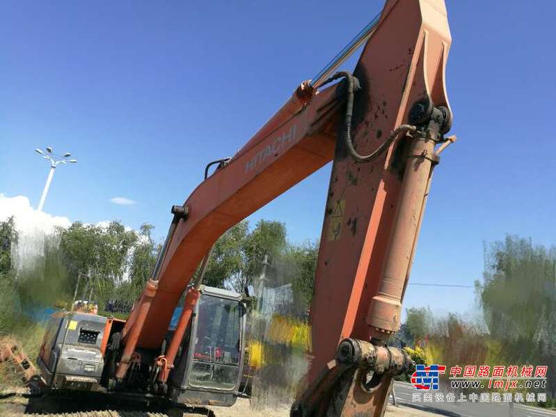 黑龙江出售转让二手12000小时2008年日立ZX250H挖掘机