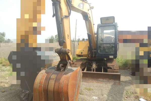 黑龙江出售转让二手6700小时2010年卡特重工CT80挖掘机