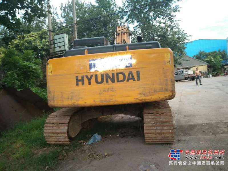 山东出售转让二手8600小时2011年现代R225LC挖掘机