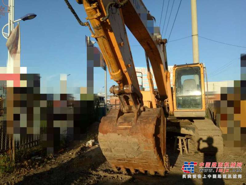 黑龙江出售转让二手18900小时2010年现代R225LC挖掘机