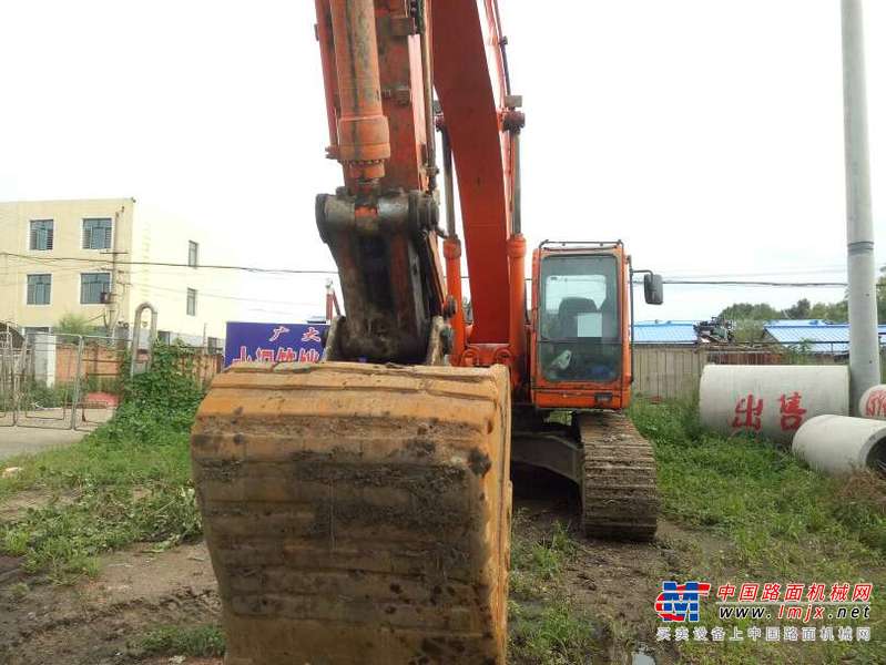 黑龙江出售转让二手8900小时2011年斗山DX300LC挖掘机