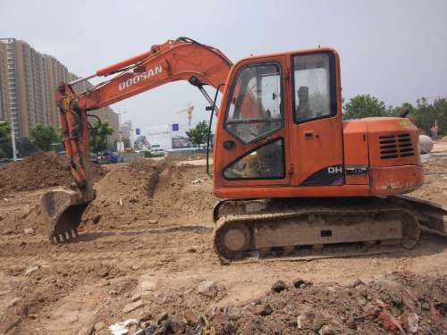 山东出售转让二手4200小时2012年斗山DH70挖掘机