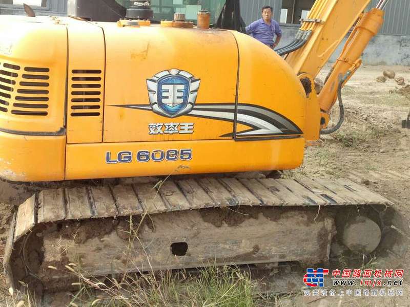 山西出售转让二手3500小时2011年龙工LG6085挖掘机