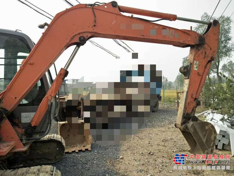 辽宁出售转让二手9000小时2011年日立ZX60挖掘机