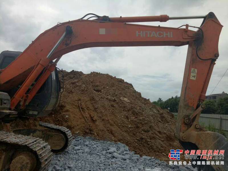 江西出售转让二手8200小时2011年日立ZX200挖掘机
