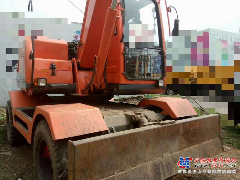 辽宁出售转让二手5000小时2013年新源机械轮挖XY90挖掘机