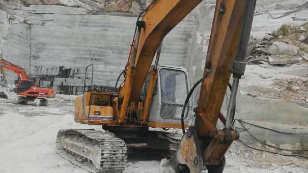 辽宁出售转让二手6000小时2009年柳工CLG922挖掘机