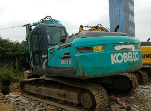 贵州出售转让二手10000小时2009年神钢SK210LC挖掘机