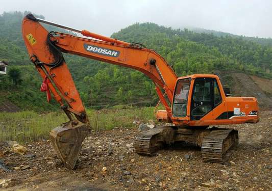 贵州出售转让二手9800小时2011年斗山DH220挖掘机