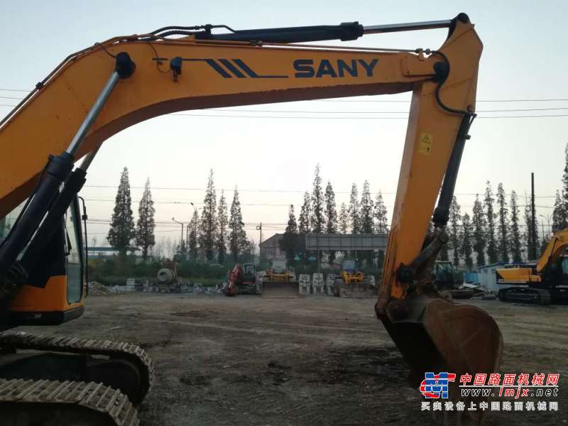 陕西出售转让二手8000小时2010年三一重工SY215C挖掘机