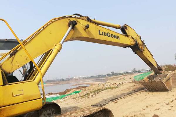 陕西出售转让二手9323小时2009年柳工CLG925LC挖掘机