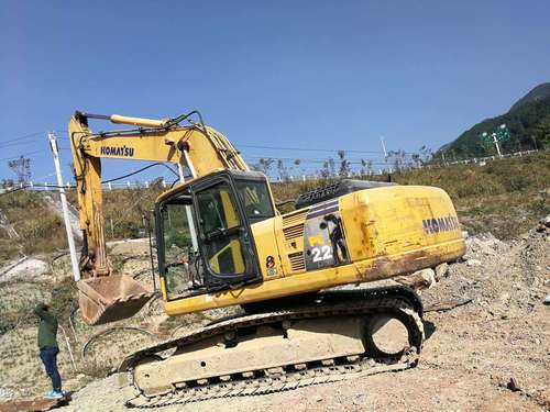 贵州出售转让二手8000小时2012年小松PC220挖掘机