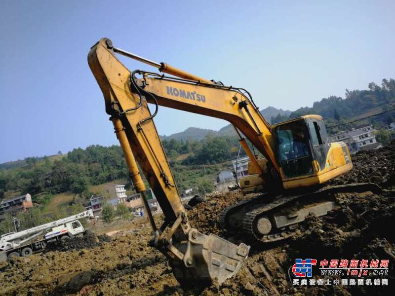贵州出售转让二手11000小时2010年小松PC210挖掘机